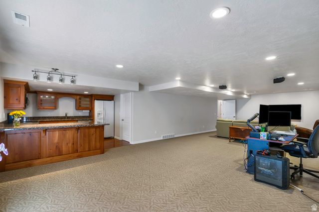 3058 W CRYSTAL PALACE, South Jordan, UT 84095