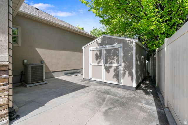 3058 W CRYSTAL PALACE, South Jordan, UT 84095