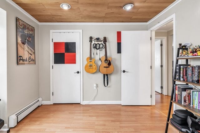 137 Pine St 29, Lowell, MA 01851