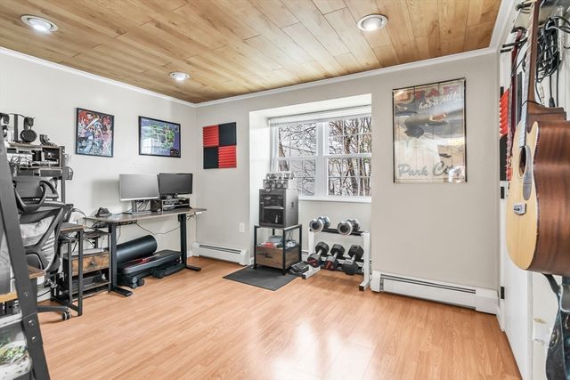 137 Pine St 29, Lowell, MA 01851