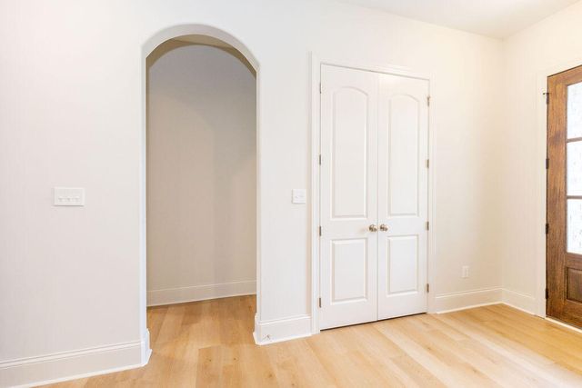 904 Shelburne Way, Nicholasville, KY 40356