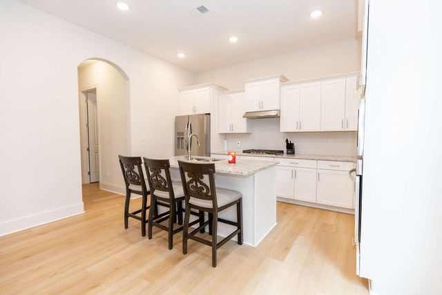 904 Shelburne Way, Nicholasville, KY 40356