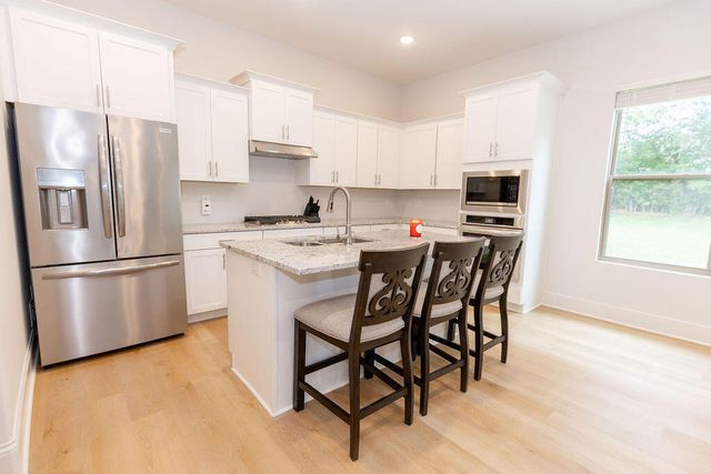 904 Shelburne Way, Nicholasville, KY 40356