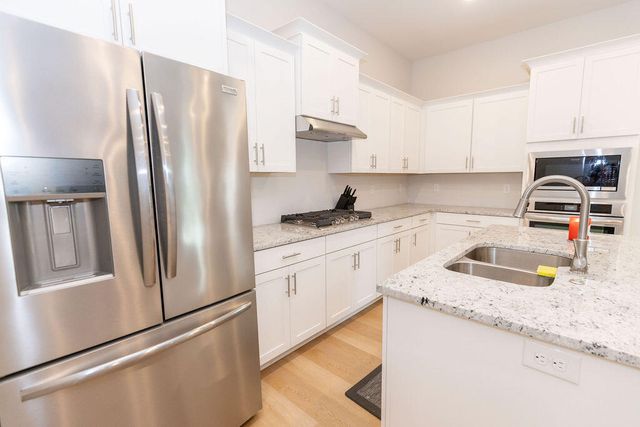 904 Shelburne Way, Nicholasville, KY 40356