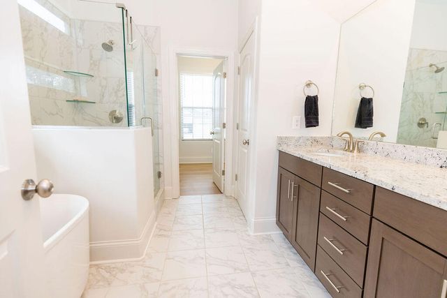 904 Shelburne Way, Nicholasville, KY 40356