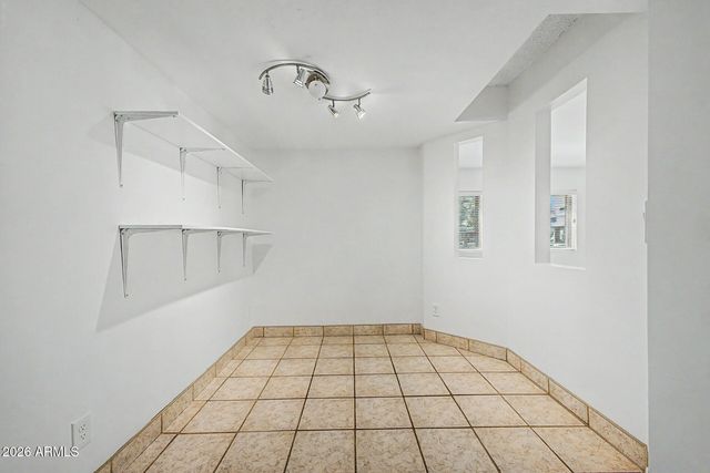 1909 W BELMONT Avenue, Phoenix, AZ 85021