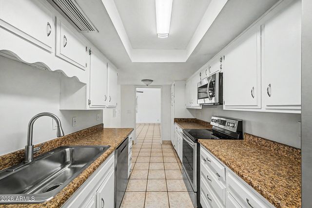 1909 W BELMONT Avenue, Phoenix, AZ 85021