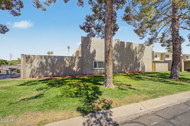 1909 W BELMONT Avenue, Phoenix, AZ 85021