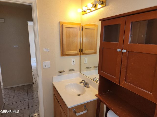 6241 Kings Bridge Drive, El Paso, TX 79934