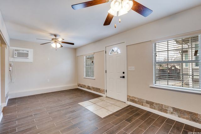 346 Leming Dr. Apt A, San Antonio, TX 78209