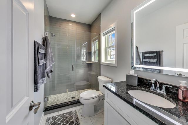 10S330 Oneill Drive, Burr Ridge, IL 60527