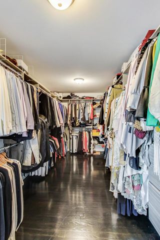 10S330 Oneill Drive, Burr Ridge, IL 60527