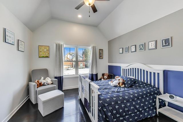 10S330 Oneill Drive, Burr Ridge, IL 60527