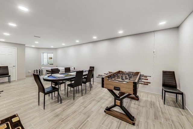 10S330 Oneill Drive, Burr Ridge, IL 60527