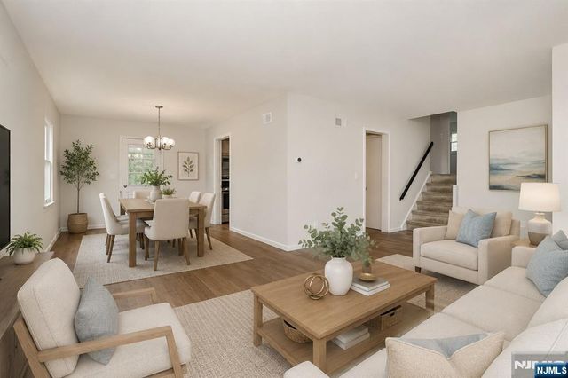 678 Oakley Place, Oradell, NJ 07649