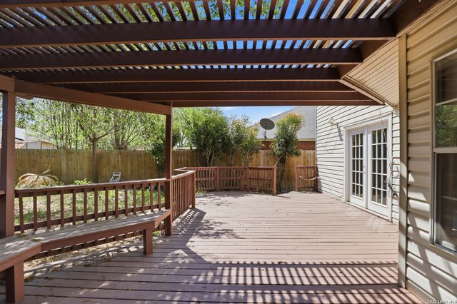 11214 Scarborough Ct, San Antonio, TX 78249