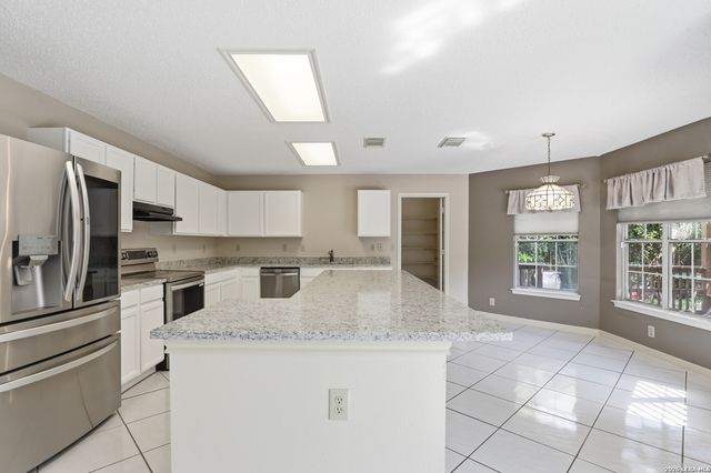 11214 Scarborough Ct, San Antonio, TX 78249