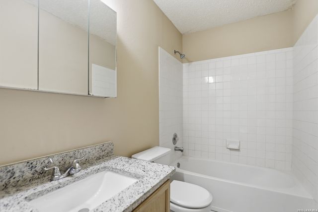 11214 Scarborough Ct, San Antonio, TX 78249