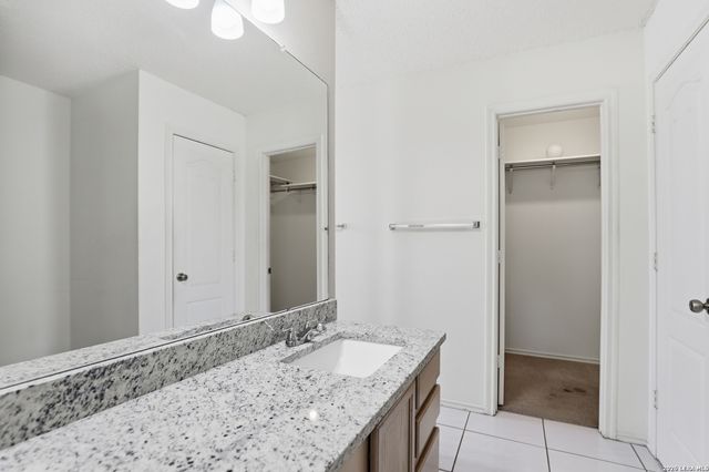 11214 Scarborough Ct, San Antonio, TX 78249