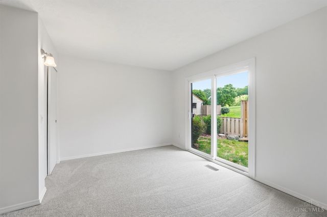 8127 Timbertree Way, West Chester, OH 45069