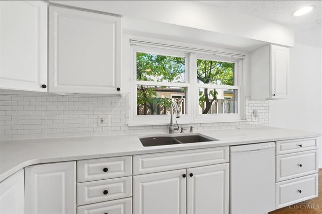 8127 Timbertree Way, West Chester, OH 45069