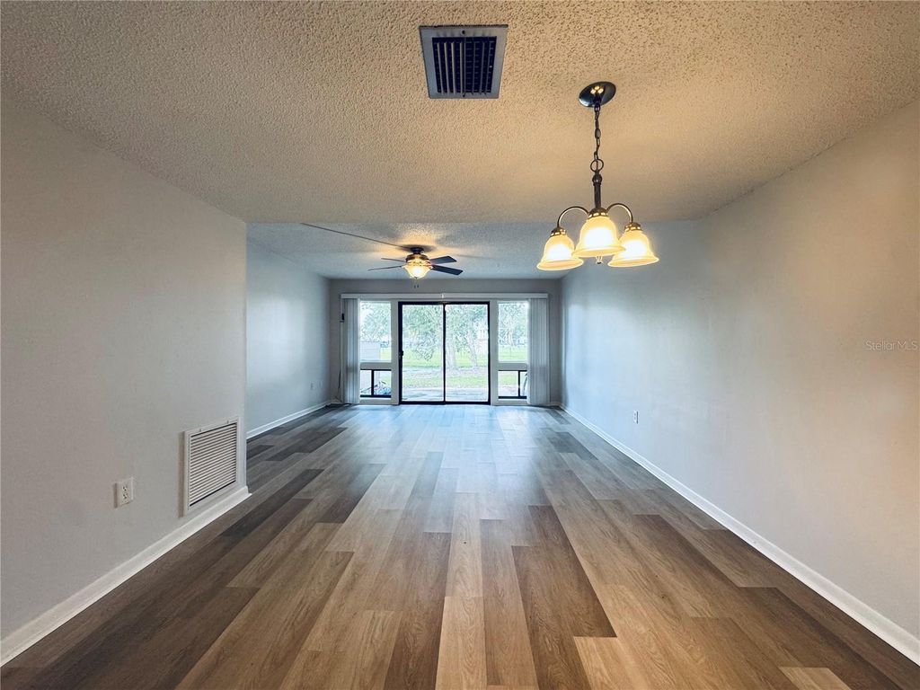Image 3 of property listing at 5089 EAGLESMERE DRIVE D09, Orlando, FL 32819