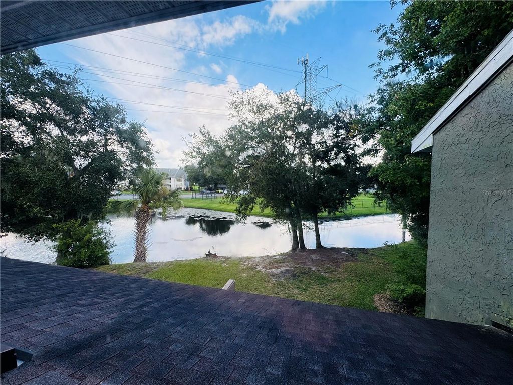 Image 21 of property listing at 5089 EAGLESMERE DRIVE D09, Orlando, FL 32819