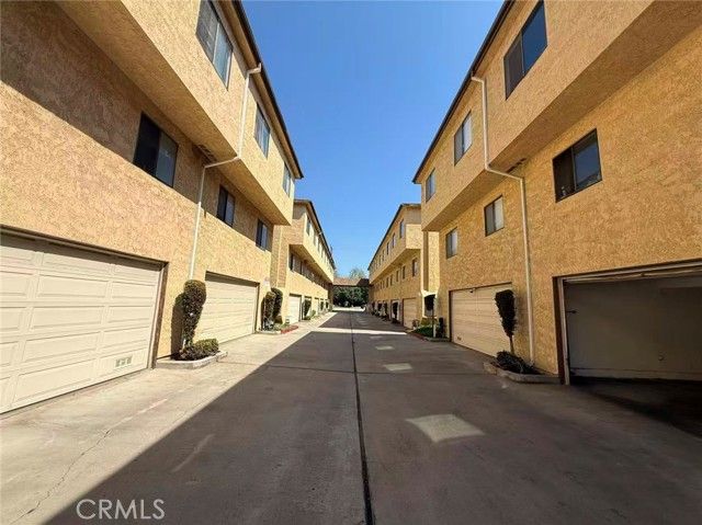 431 N Alhambra B, Monterey Park, CA 91755