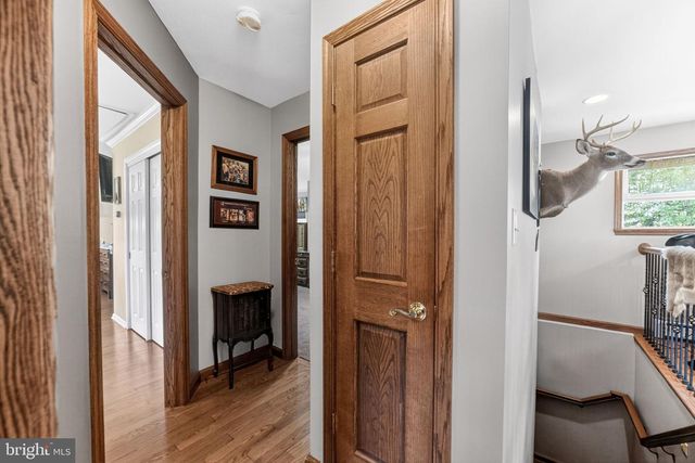 1433 FLINT HILL RD, Coopersburg, PA 18036