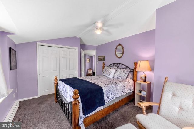 1433 FLINT HILL RD, Coopersburg, PA 18036