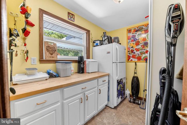 1433 FLINT HILL RD, Coopersburg, PA 18036