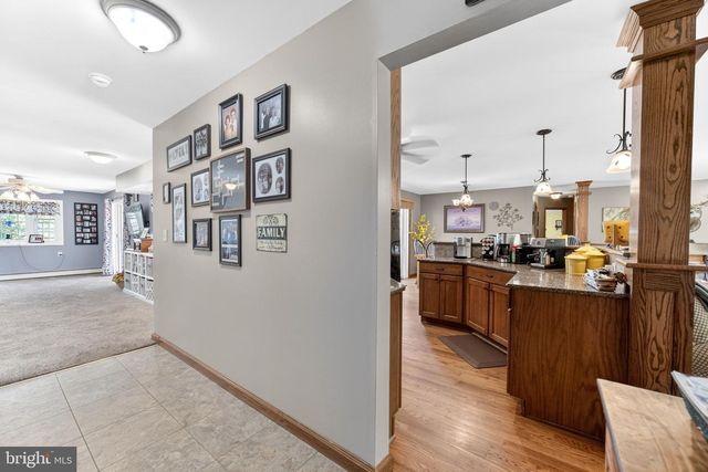 1433 FLINT HILL RD, Coopersburg, PA 18036