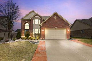 31811 Day Lily Drive, Brownstown Twp, MI 48173