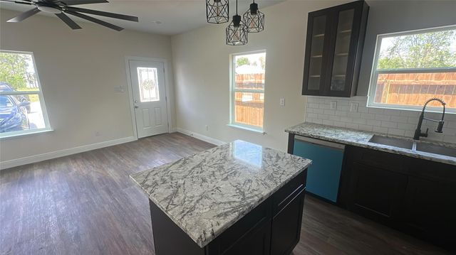 3810 Hiford Drive B, Houston, TX 77047