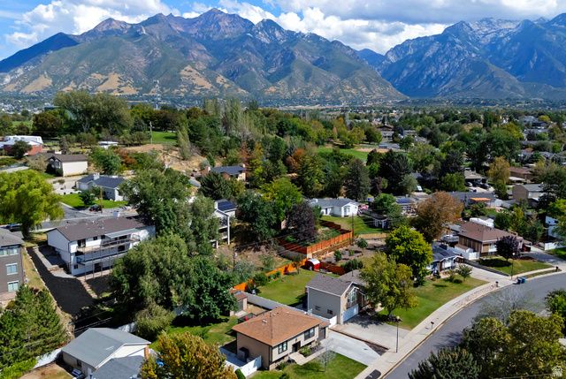 8523 S KELSCH DR, Sandy, UT 84093