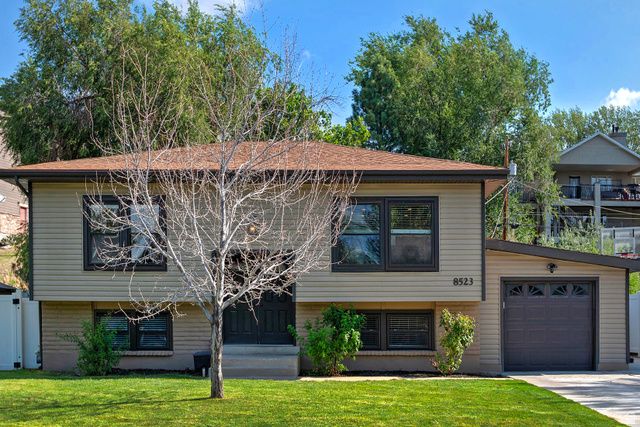 8523 S KELSCH DR, Sandy, UT 84093
