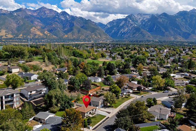 8523 S KELSCH DR, Sandy, UT 84093