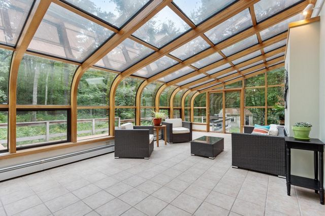 10 Hog Hill Rd, Pepperell, MA 01463