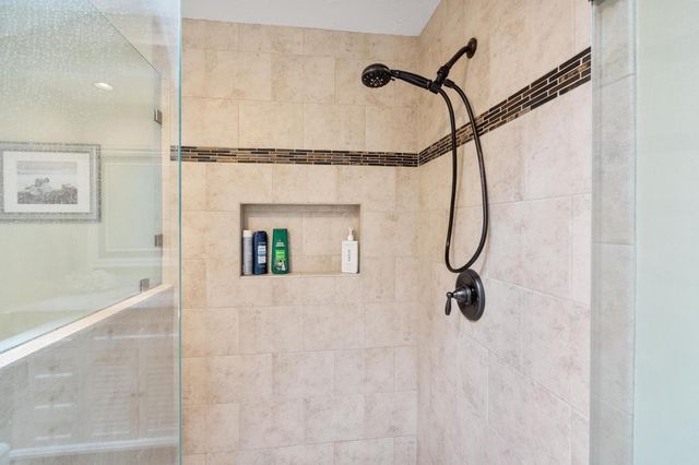 10 Hog Hill Rd, Pepperell, MA 01463
