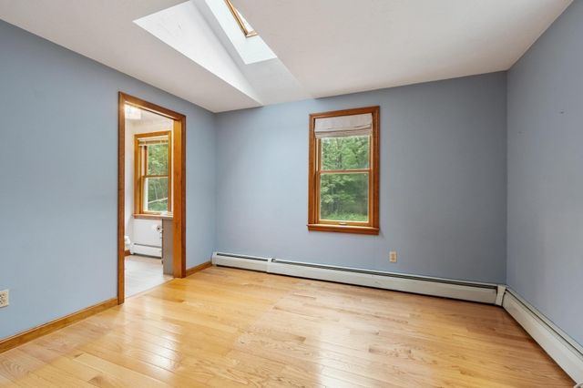 10 Hog Hill Rd, Pepperell, MA 01463