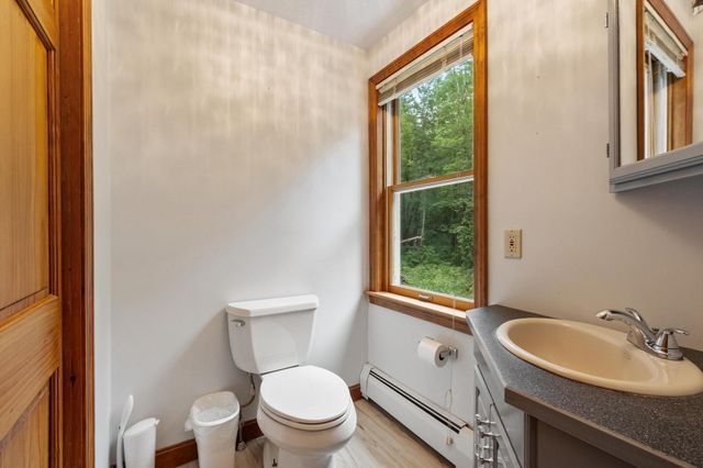 10 Hog Hill Rd, Pepperell, MA 01463