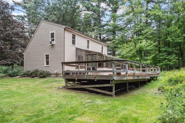 10 Hog Hill Rd, Pepperell, MA 01463