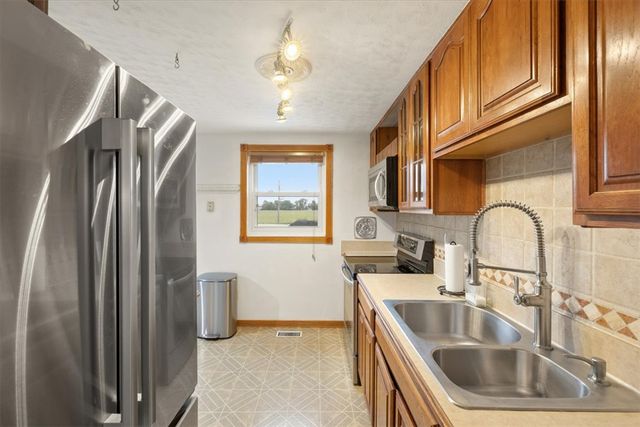 108 Wickham Farm Drive, Englewood, OH 45322