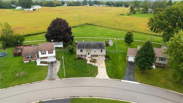 108 Wickham Farm Drive, Englewood, OH 45322