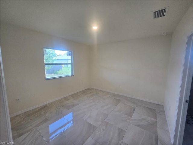 4748 27th ST SW, Lehigh Acres, FL 33973