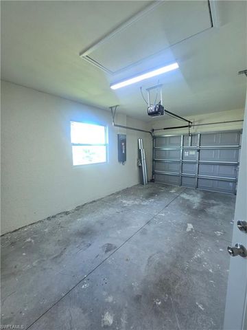 4748 27th ST SW, Lehigh Acres, FL 33973