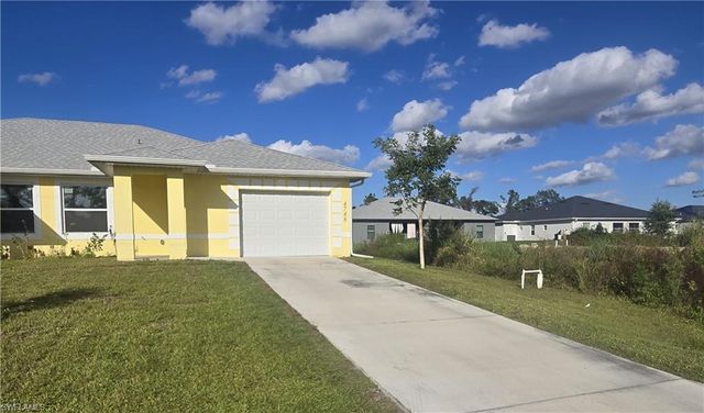 4748 27th ST SW, Lehigh Acres, FL 33973