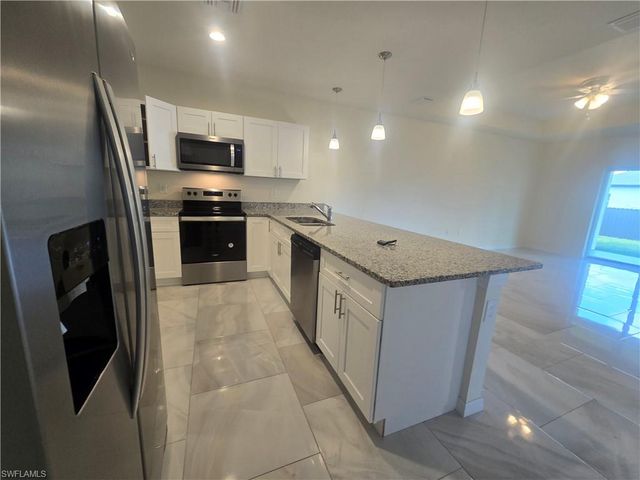 4748 27th ST SW, Lehigh Acres, FL 33973