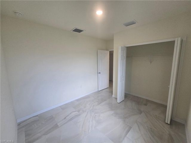 4748 27th ST SW, Lehigh Acres, FL 33973