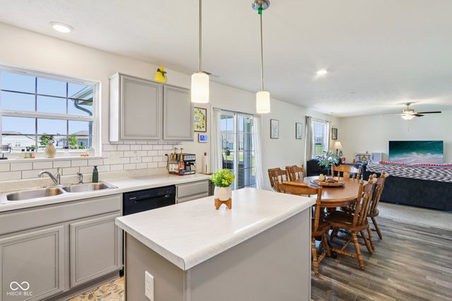 5845 Cresswell Lane, Whitestown, IN 46075